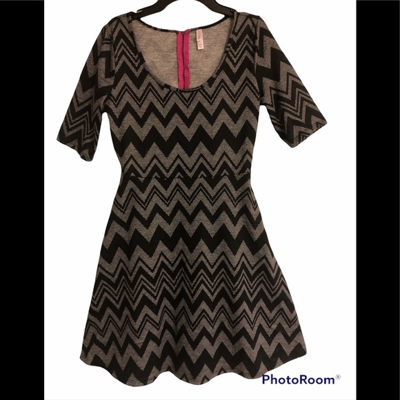 Xhilaration Dresses & Skirts - XHILARATION Dress